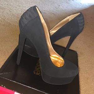 Women pumps